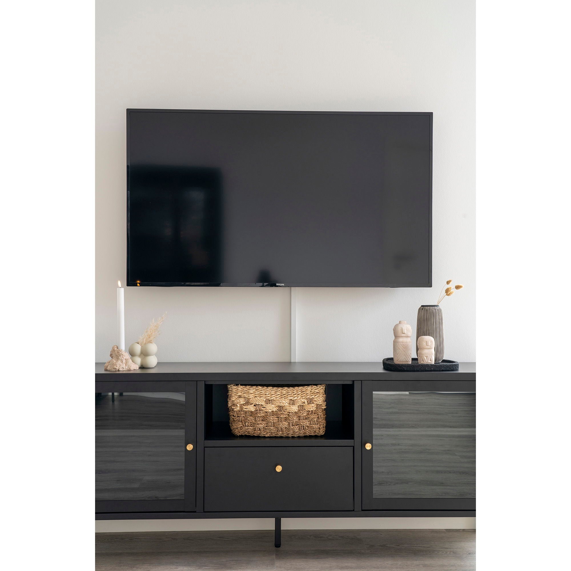 Dalby TV Bench