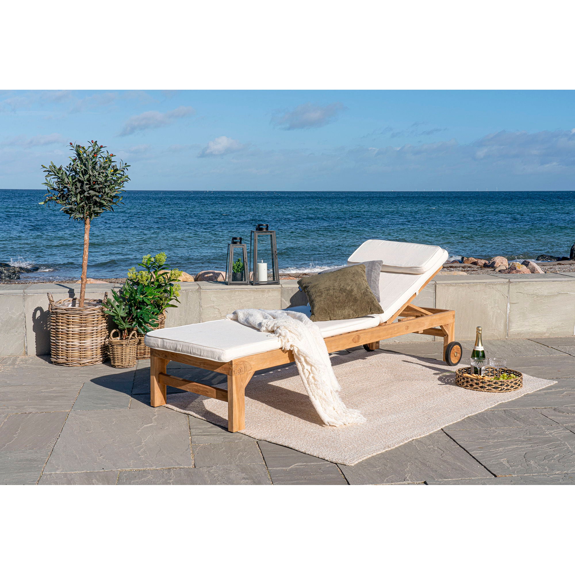 Andorra Sun Lounger with Cushion