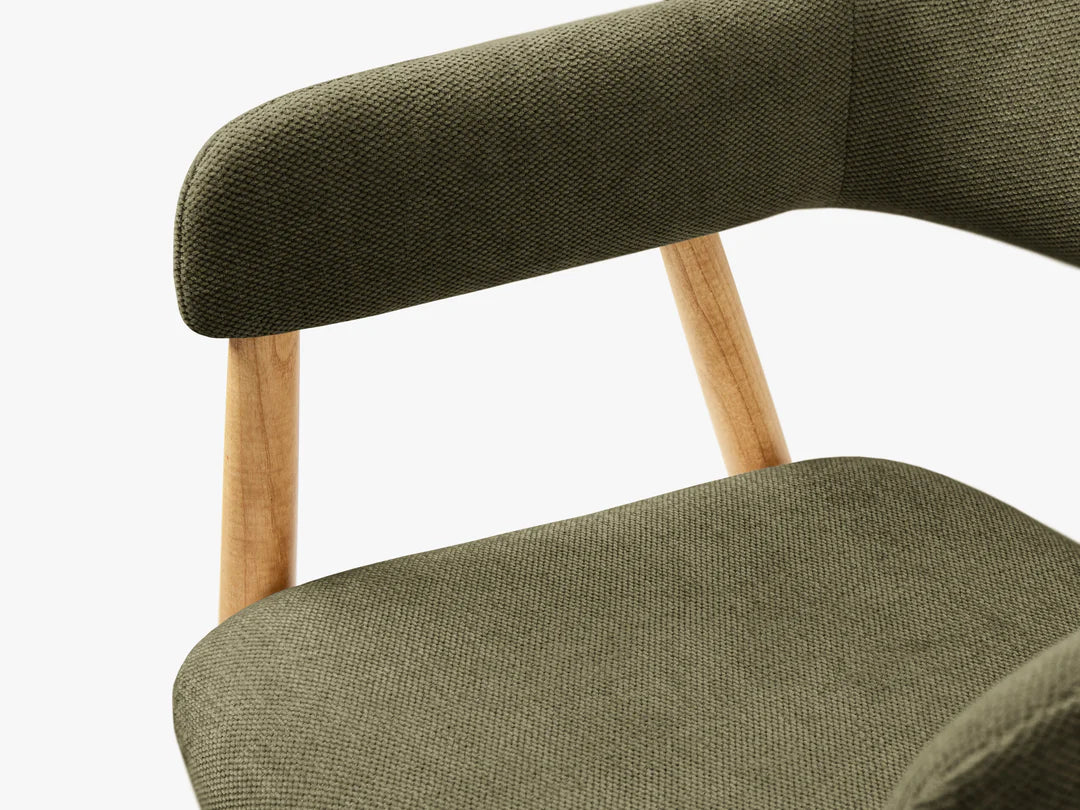 Adra spisestol med armlener