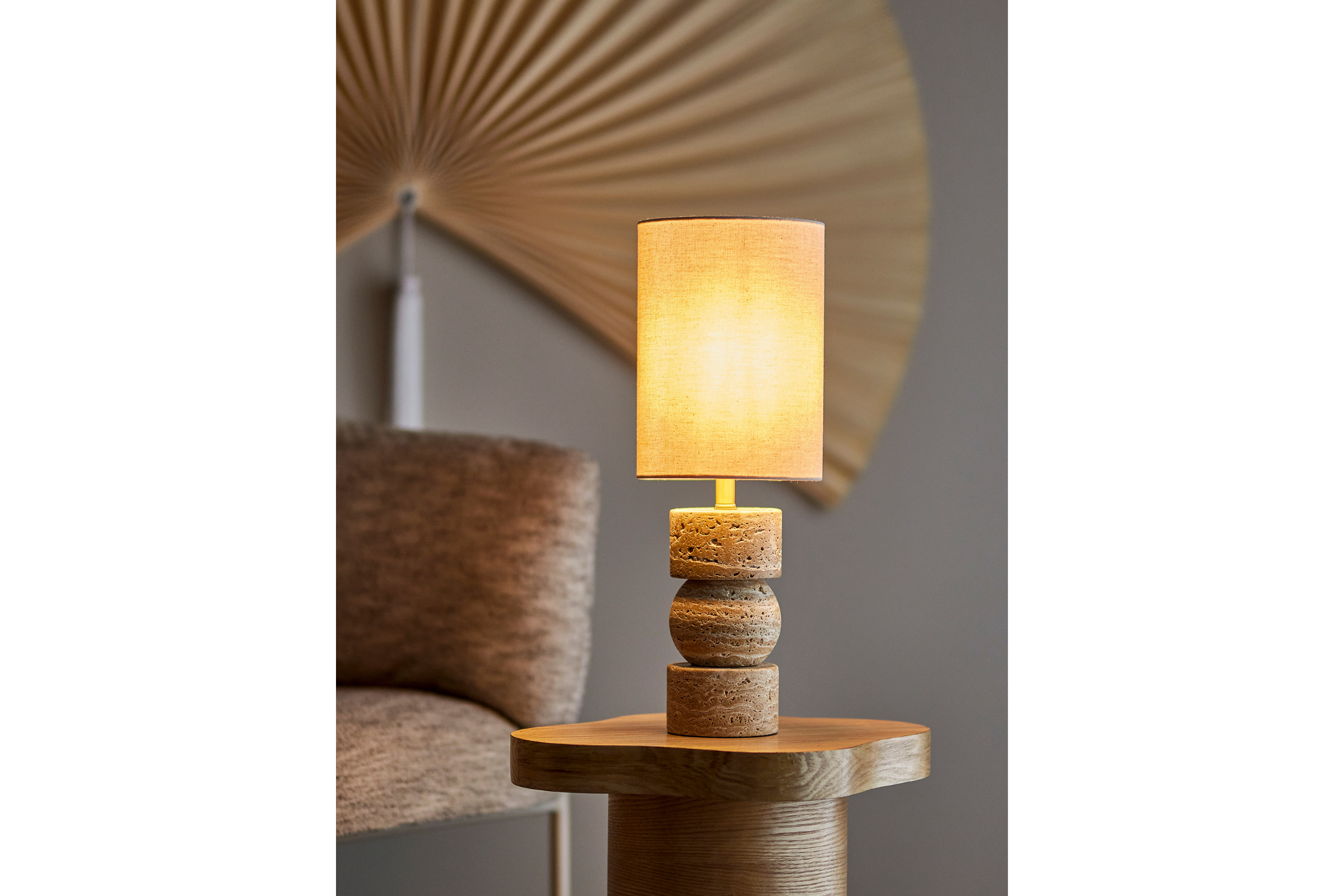 Marci Bordlampe – Travertin Natur