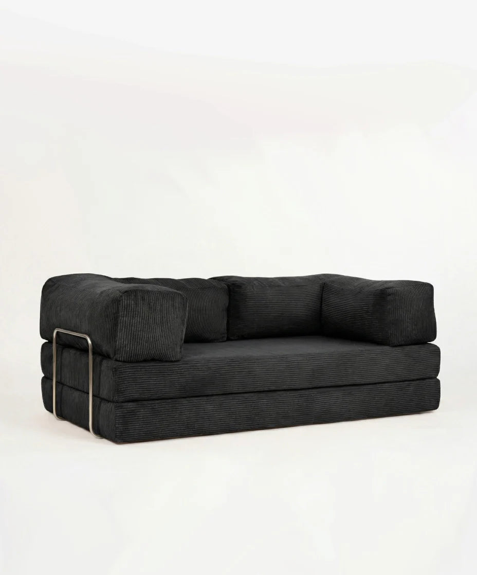 LOUNGEE