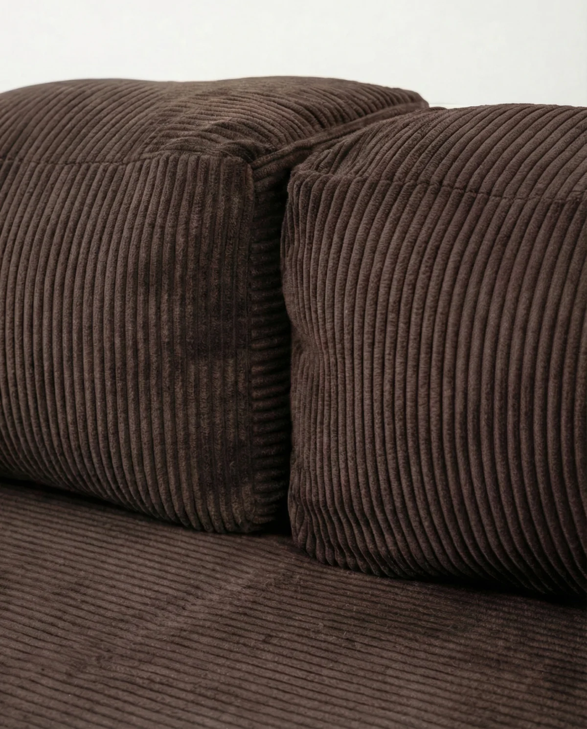 LOUNGEE