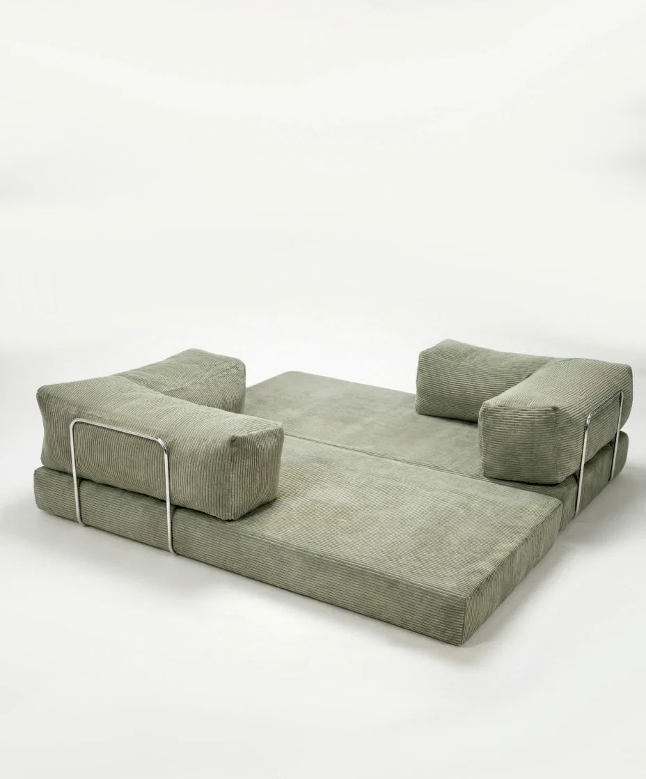 LOUNGEE