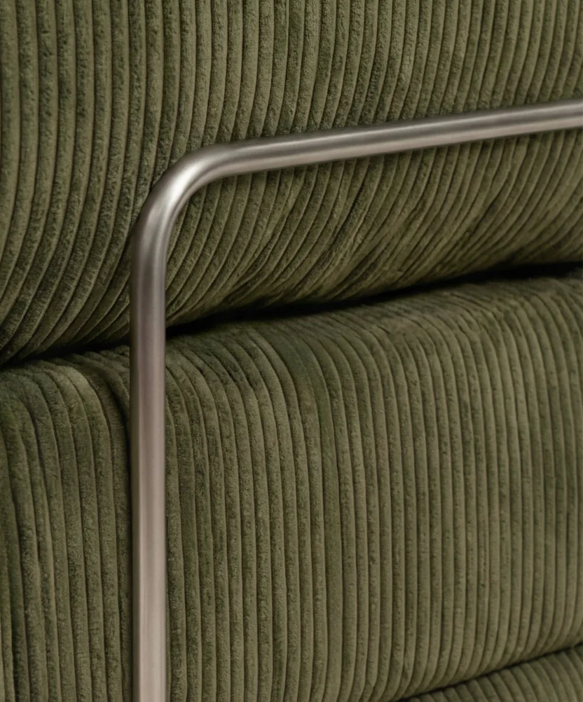LOUNGEE Corner