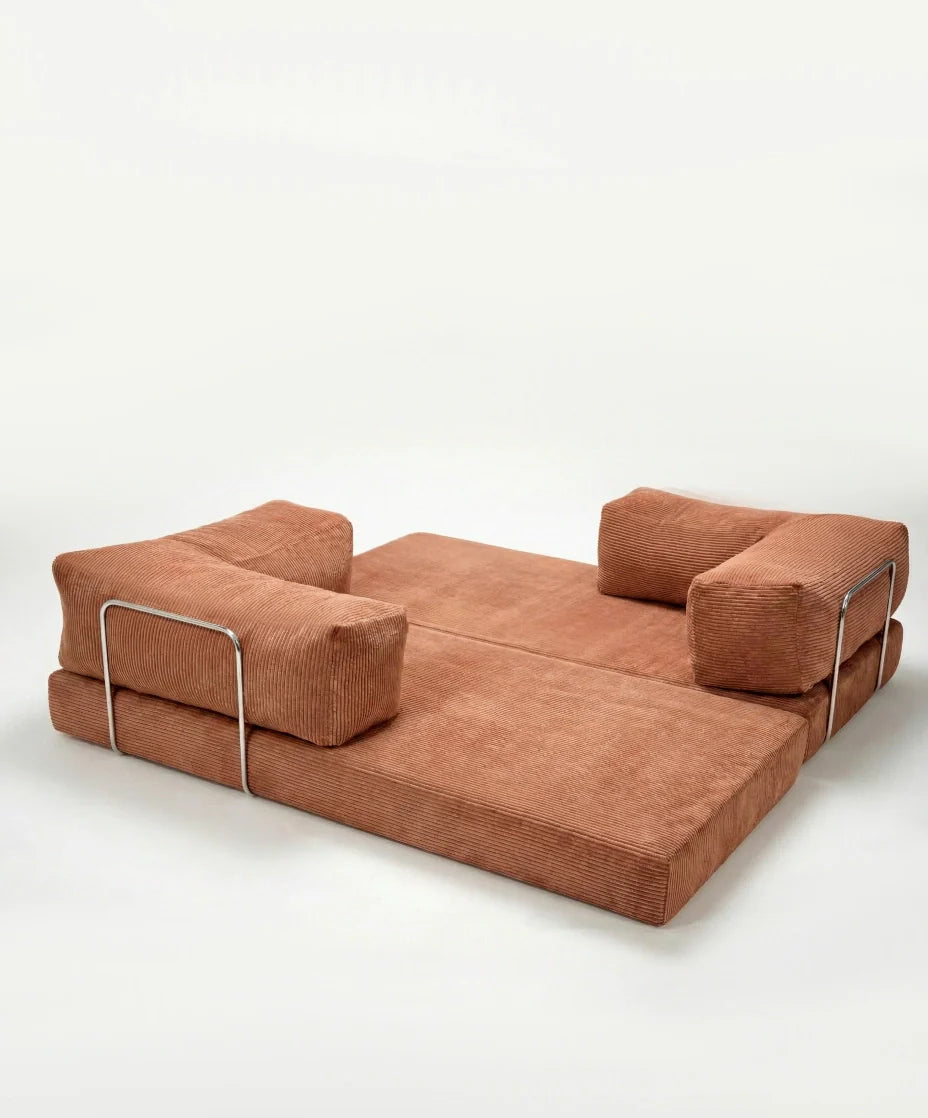 LOUNGEE
