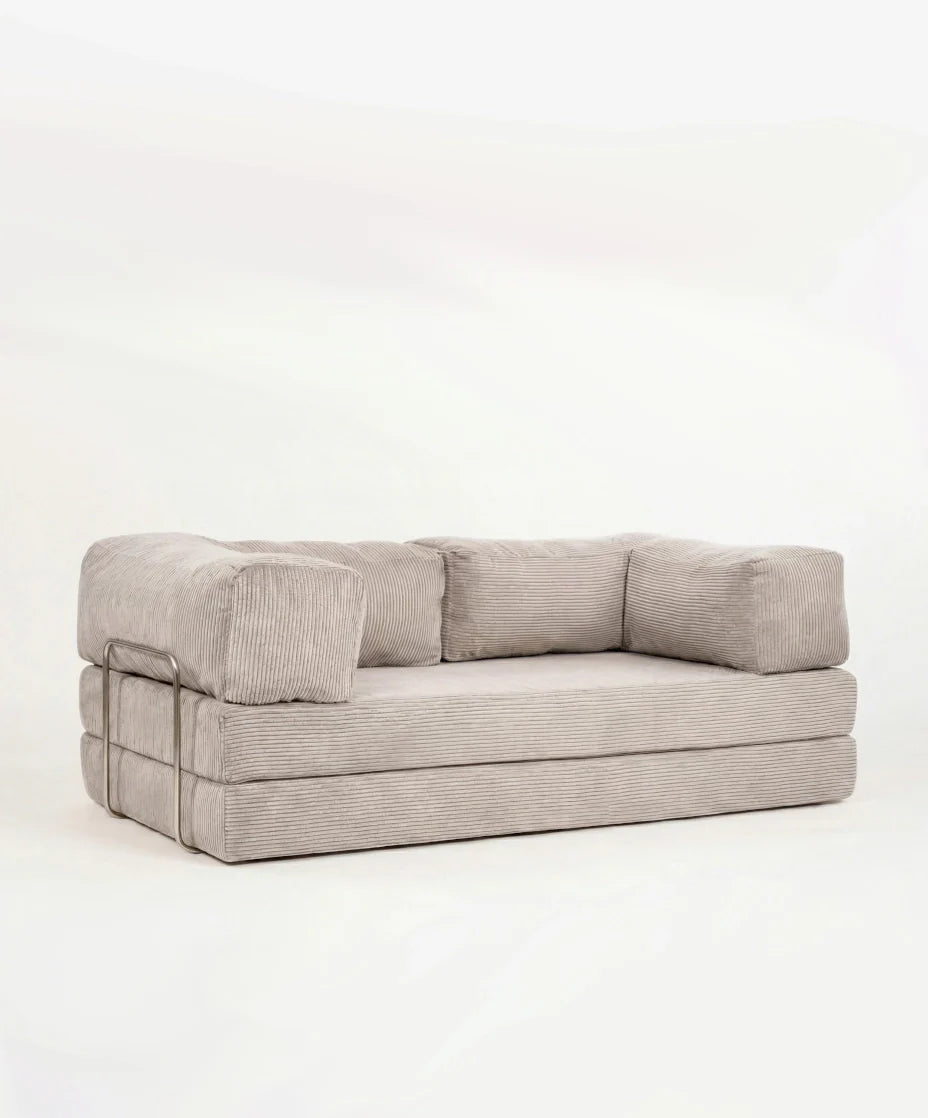 LOUNGEE