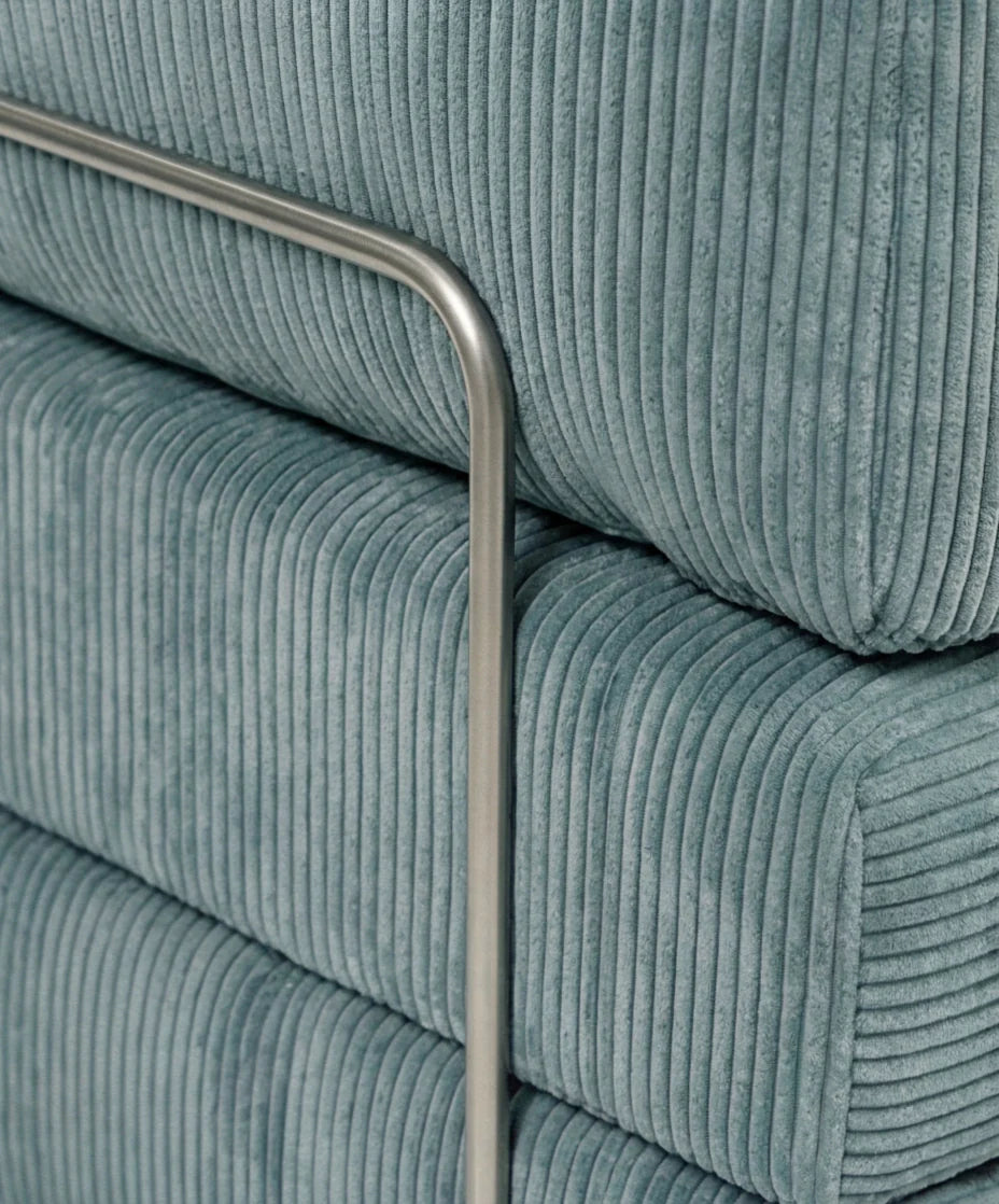 LOUNGEE